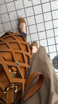 レギンス人気がスゴイ！レギンスお任せ下さい。の記事動画