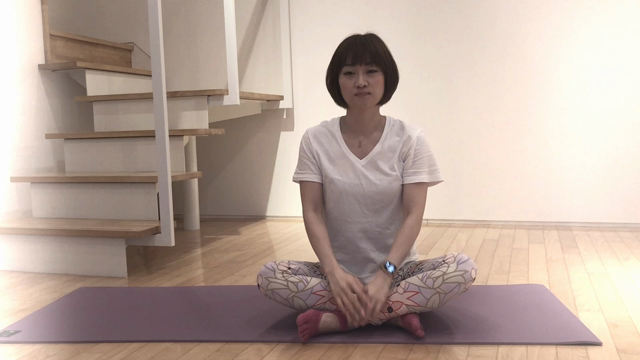 1分動画ストレッチ【手首が肩こりの原因になる！？】の記事動画