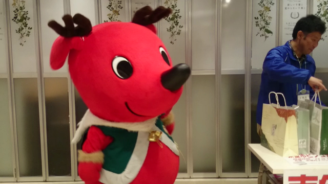 東京駅KITTEでチーバくんに♡の記事動画