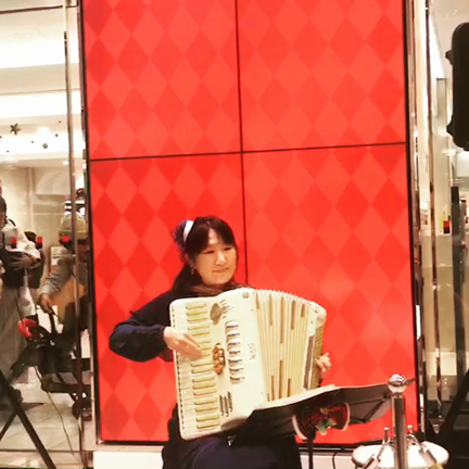 船橋東武DEクリスマスパーティーでした♪の記事動画