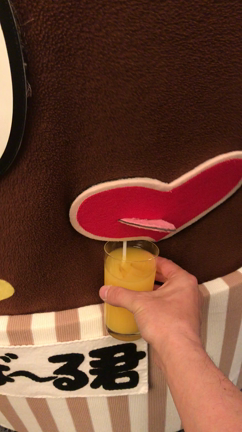 オレンジジュース一気飲み！の記事動画