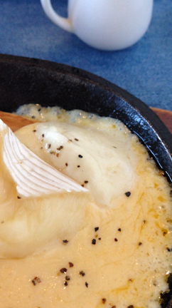 【冬季限定】チーズフォンデュパンケーキの記事動画