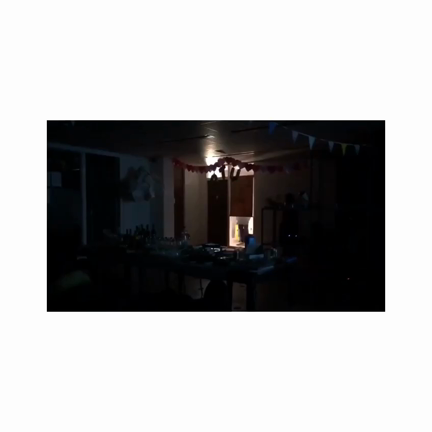 涙と笑いのサプライズパーティーの記事動画