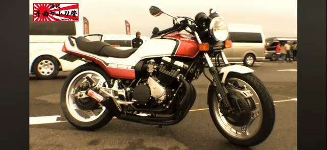 CBX550F 讃岐手曲ケ小刀管　音どりしました！！　絶版車　旧車　レストア　カスタム　の記事動画