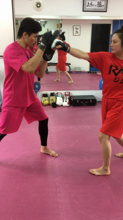 ボクシングトレーニングは大変でもなく辛くもない！の記事動画