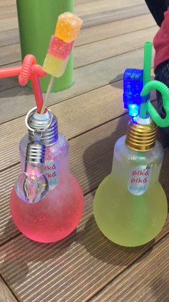 韓国発。。ピカピカソーダ（電球ソーダ）甘くておいしくて、いろんな色に光るよ～(*≧∇≦)の記事動画