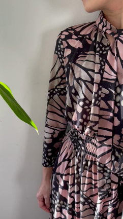 【CORCOVADO】Smooth  Jersey  ドレスの記事動画