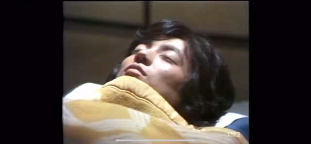 ジュリーのドラムの記事動画