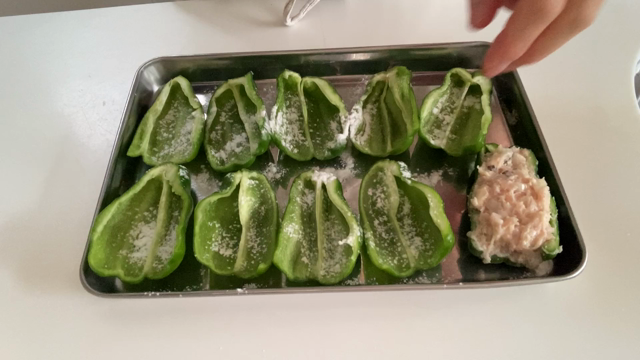 【ゆるいレシピあり】豆腐でかさ増し★簡単なピーマンの肉詰めの作り方の記事動画