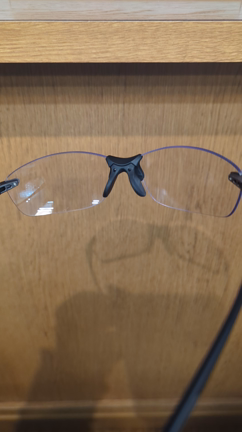 日本製調光タイプスポーツサングラスのご紹介の記事動画