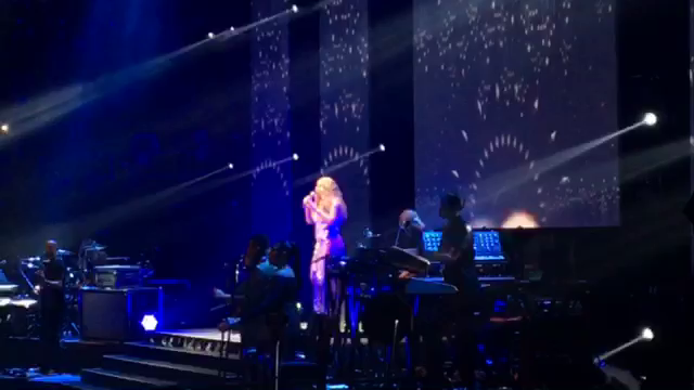 ☆　マライヤキャリー コンサート　☆の記事動画