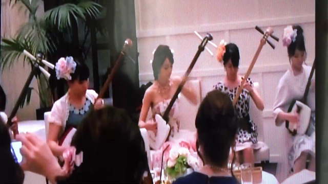 結婚式でじょんから節の記事動画