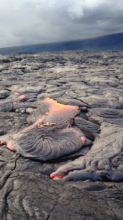 流れる溶岩。パート2の記事動画