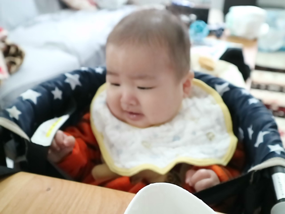 初めての離乳食の記事動画