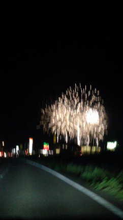 国道21号から見えた花火の記事動画