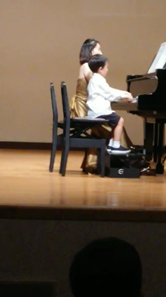 第１回YURIピアノ教室発表会✨の記事動画