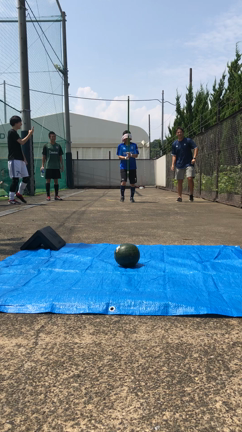 夏の楽しいスイカ割り！の記事動画