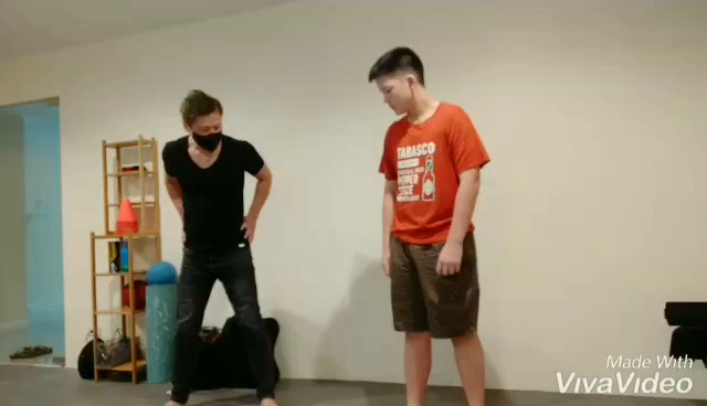 「アフターケアはマンツーマンでしっかりストレッチ指導！」の記事動画