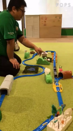 興味津々♫プラレールΣ（・□・；）の記事動画