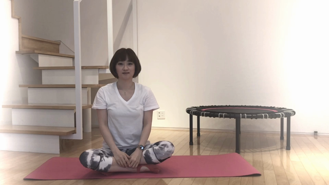 【超カンタン】むくみ解消足首ストレッチの記事動画