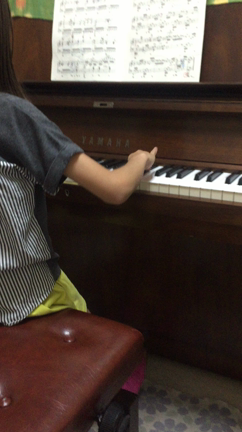 【ピアノ】小学生４年生のエリーゼの記事動画