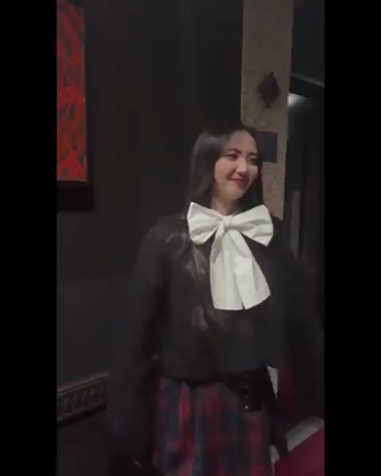 浮かれるクリスマスの記事動画