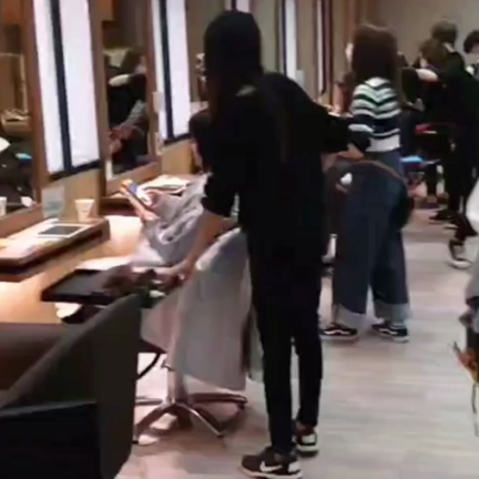 サロンワークの記事動画