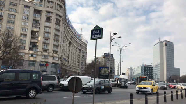 楽器を持ってライアンエアーの記事動画