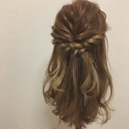 ピン留めは簡単だった ヘアアレンジ別ピンの留め方解説 ヘアアレンジ セルフアレンジを楽しもう Mizunotoshirou