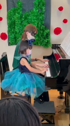 親子連弾♪の記事動画