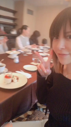 親友たちとご飯の記事動画