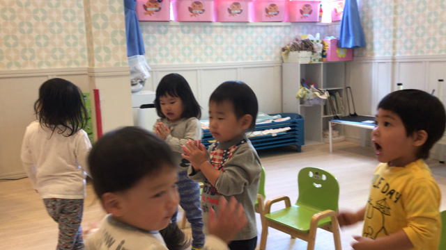 スマ保園    ひよこ・すずめ組のクリスマス会練習の記事動画