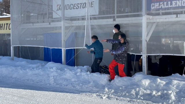 SNOW RACING KART RACE! のショートムービー②の記事動画