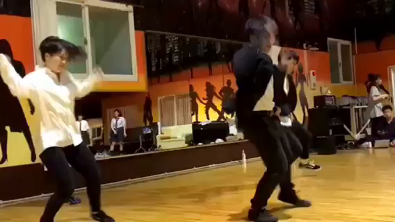 春新歓インタビュー：ジャズダンスサークルACEの記事動画