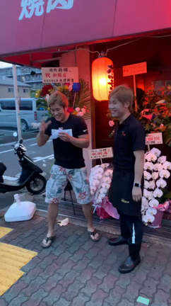 可愛いファンと焼肉鈴輝の記事動画