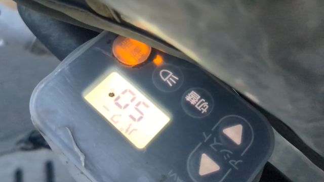 自転車に遊ばれてる！？！？の記事動画