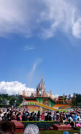ディズニー夏祭り 燦水！サマービートの記事動画