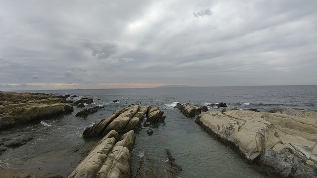 (￣▽￣;)「雲ってきました」の記事動画