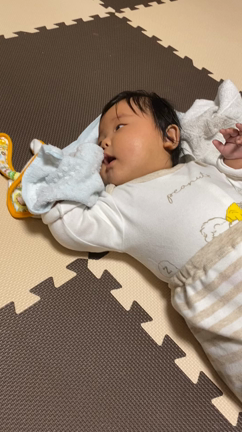 ほんとにお熱あるの？ぐずった時の寝かしつけに困らないためにの記事動画