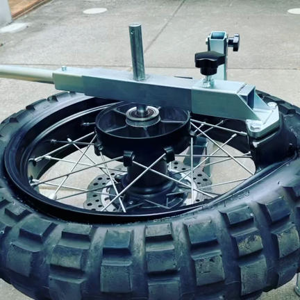 究極？の人力タイヤチェンジャーの記事動画