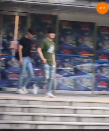 ユノとチャンミンはの記事動画