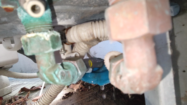 夜勤明けの水漏れ修理と五目焼きそばの記事動画