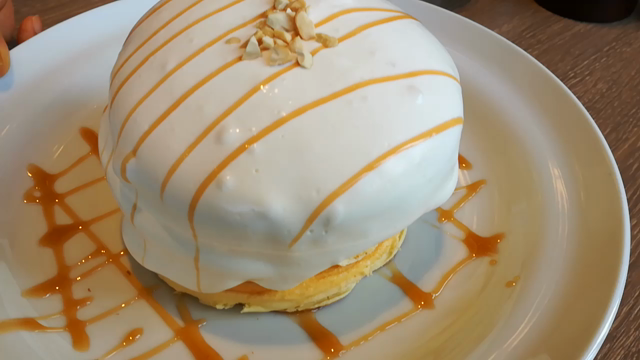 ふるふる揺れるパンケーキ♪さかい珈琲の記事動画