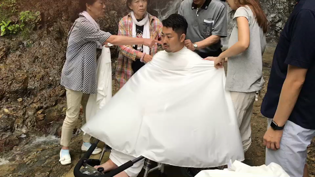 バリアフリー滝行 in 中能登町（不動滝）の記事動画