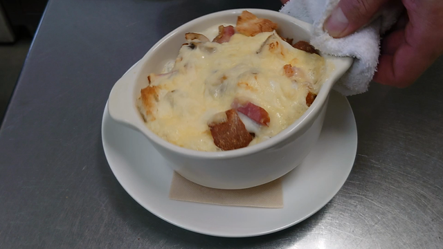 ☆☆☆10月の月間メニュー　秋のパングラタンと国産牛のほほ肉の煮込み！の記事動画