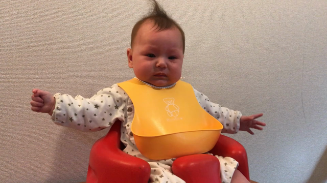 【生後５ヶ月】離乳食は早めにスタートした方がよい理由の記事動画