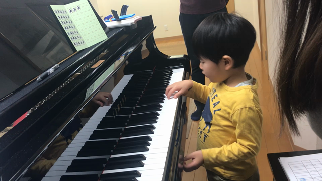 プレピアノクラスのハンドベルの記事動画