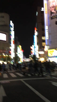 新宿東口ルミネストロータリーなうの記事動画