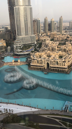 世界一のブルジュカリファのオフィスの記事動画