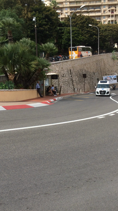 ニース、モナコへの記事動画